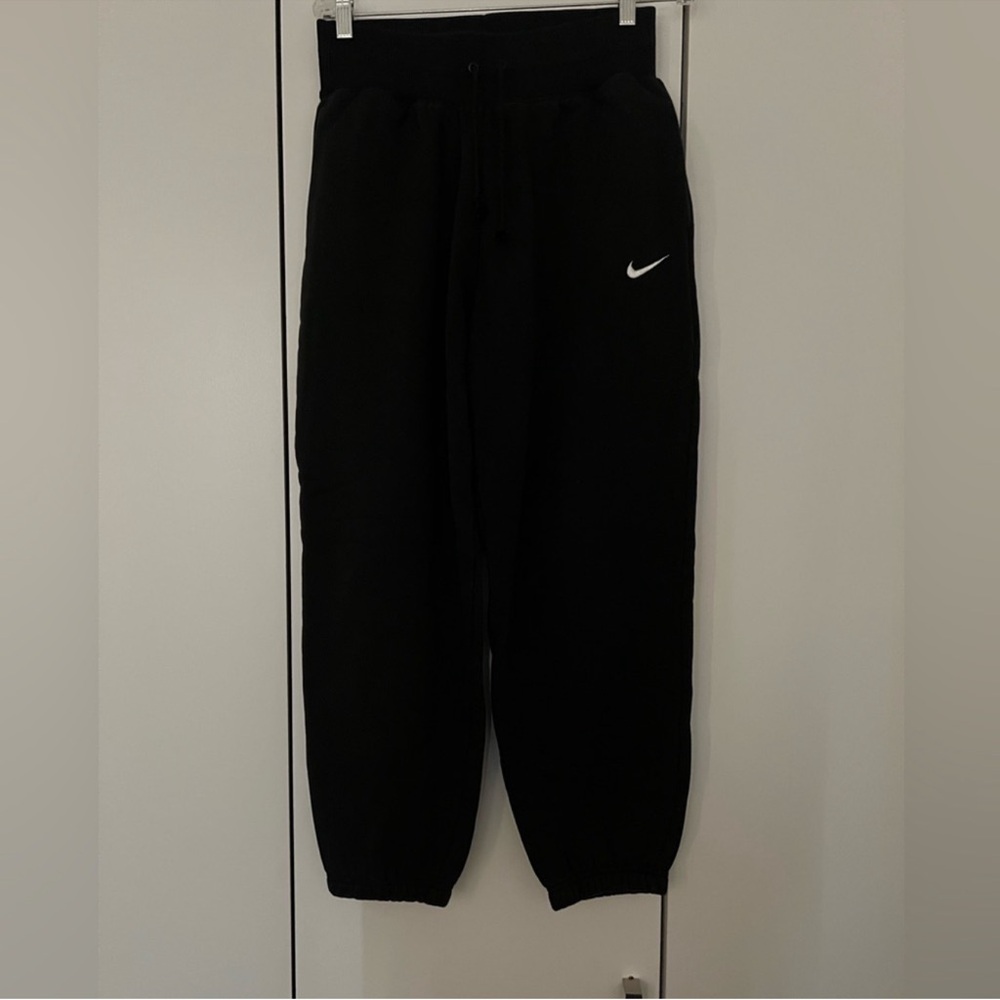 Nike Women's Sportswear Phoenix Fleece High-Waisted Oversized Sweatpants